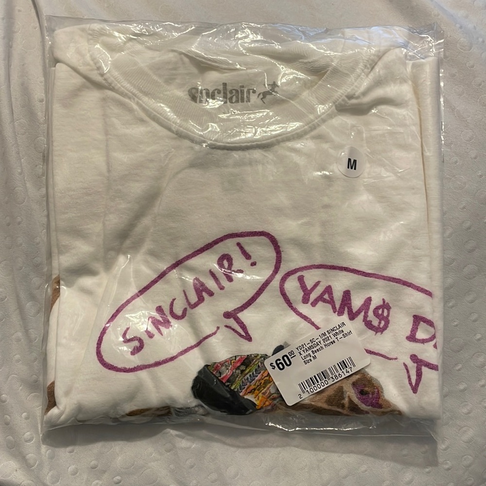 Yamsday 2021 white Long Beach horse size med